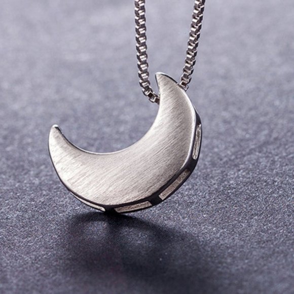 NEW 925 Sterling Silver Simple Moon Necklace - Picture 2 of 8